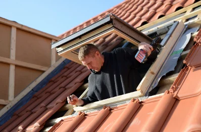 Pose de fenêtres de toit Velux à Lahaymeix